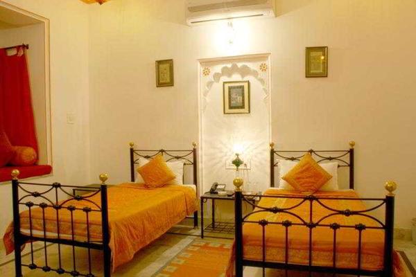 Hotel Karohi Haveli